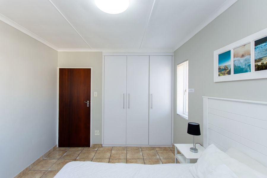 4 Bedroom Property for Sale in Middedorp Western Cape